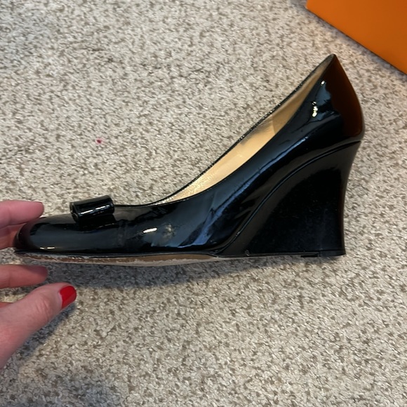 Kate Spade “Mania” Patent Leather Wedge Heel, 8 - Picture 8 of 13